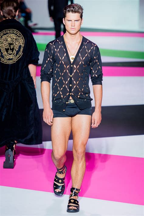 Versace Spring 2014 Menswear 